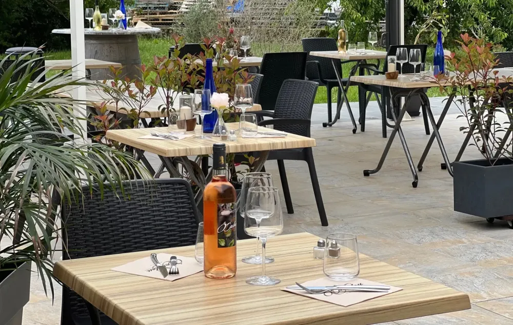 Découvrez la Terrasse du Restaurant à Saverdun